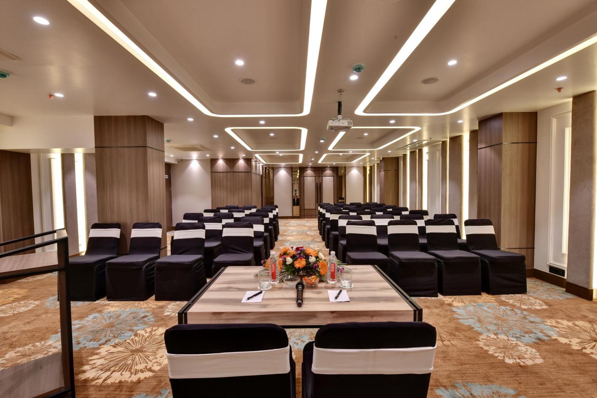 Click Hotels Andheri Midc Bombay Esterno foto