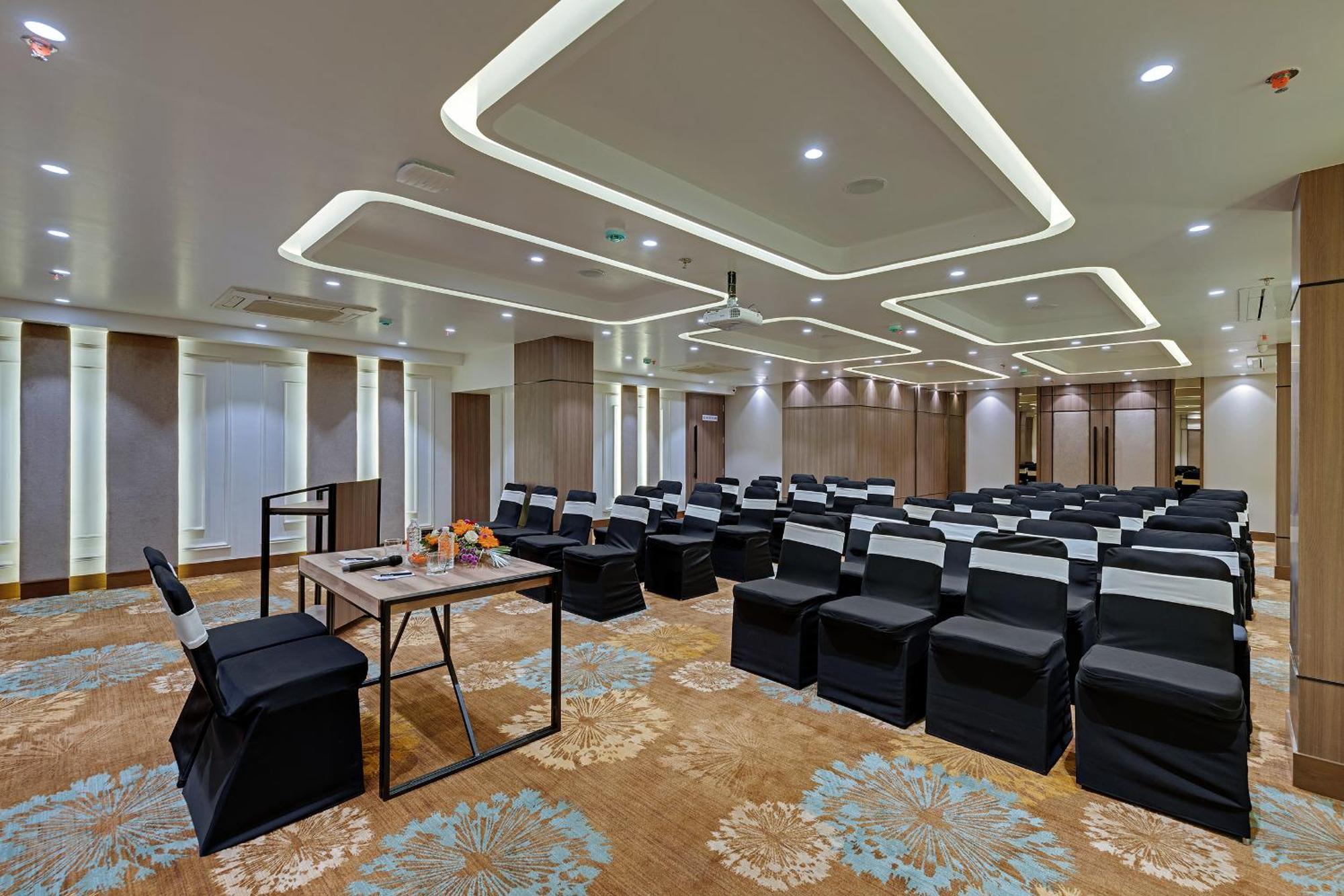 Click Hotels Andheri Midc Bombay Esterno foto